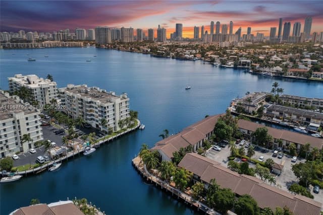 2689 NE 165th St # 56, North Miami Beach FL 33160 - North Miami Beach, FL - Photo 3