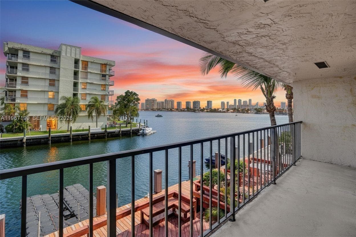 2689 NE 165th St # 56, North Miami Beach FL 33160 - North Miami Beach, FL - Photo 1