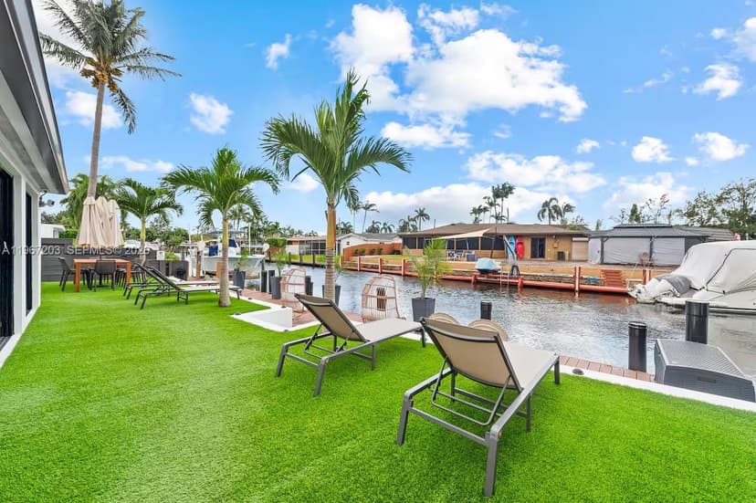 1469 NW 10th St, Dania Beach FL 33004