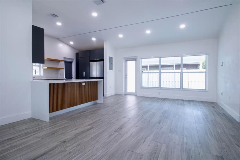 245 SW 20th Street, Fort Lauderdale FL 33315