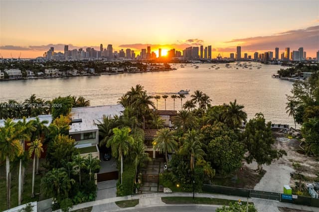 34 W DILIDO DR, Miami Beach FL 33139 - Miami Beach, FL - Photo 2