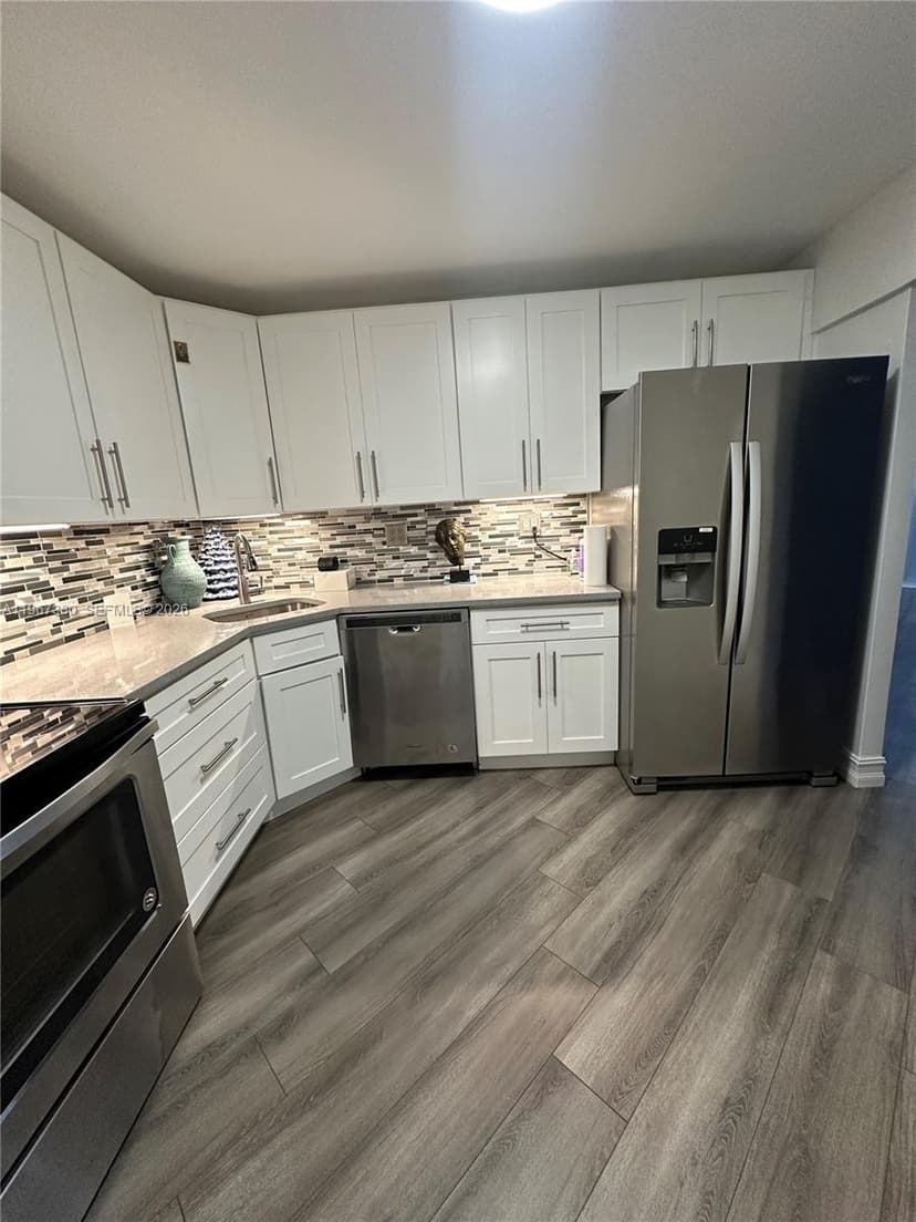 2750 NE 183rd St, Aventura FL 33160