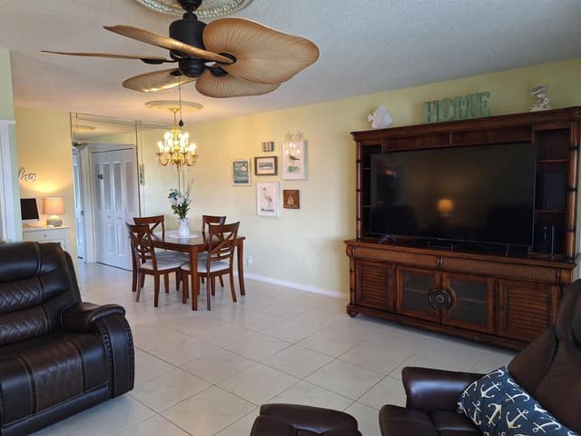 305 Andover L, West Palm Beach FL 33417 - West Palm Beach, FL - Photo 6