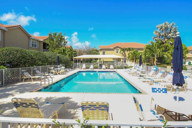 110 Lighthouse Circle # H, Tequesta FL 33469 - Tequesta, FL - Photo 4