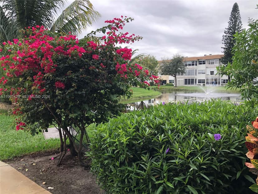 4806 NW 36th St # 607, Lauderdale Lakes FL 33319