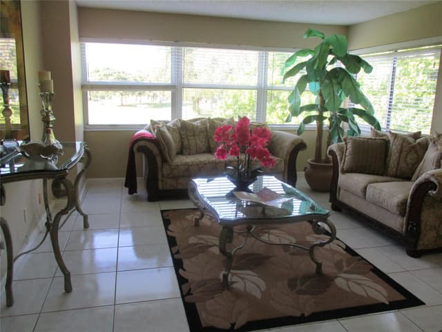 9541 Sunrise Lakes Boulevard # 210, Sunrise FL 33322 - Sunrise, FL - Photo 4