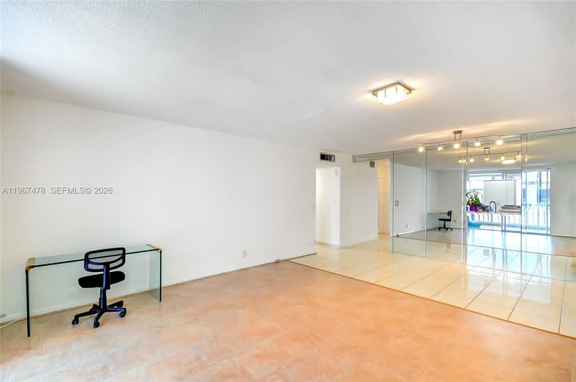 301 NE 14th Ave # 702, Hallandale Beach FL 33009