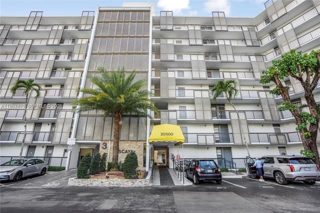 20500 W Country Club Dr # 607, Aventura FL 33180 - Aventura, FL - Photo 2