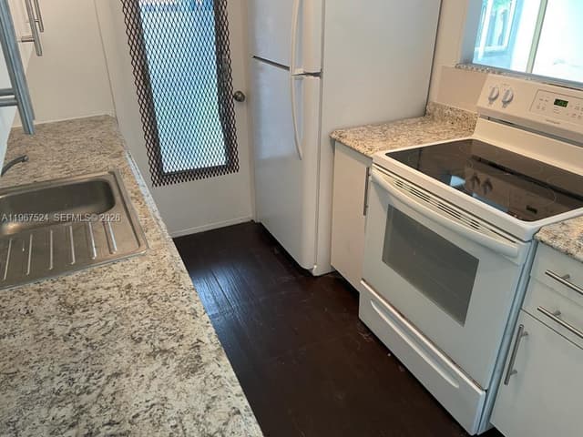 20400 NW 7 # 106, Miami Gardens FL 33169 - Miami Gardens, FL - Photo 6