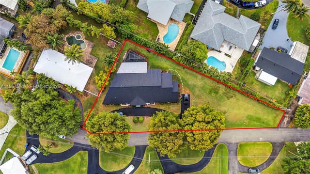 3211 Calle Largo Dr, Hollywood FL 33021 - Hollywood, FL - Photo 5