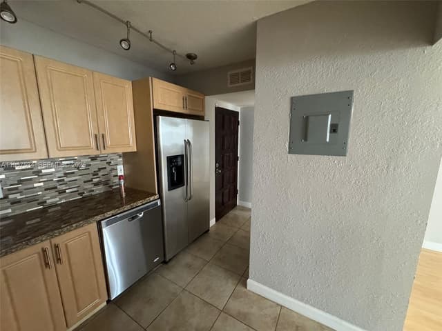 3301 Spanish Moss Ter # 604, Lauderhill FL 33319 - Lauderhill, FL - Photo 5
