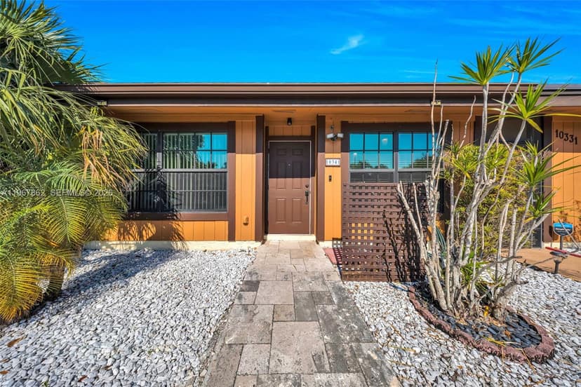 10341 Orange Ct, Pembroke Pines FL 33026