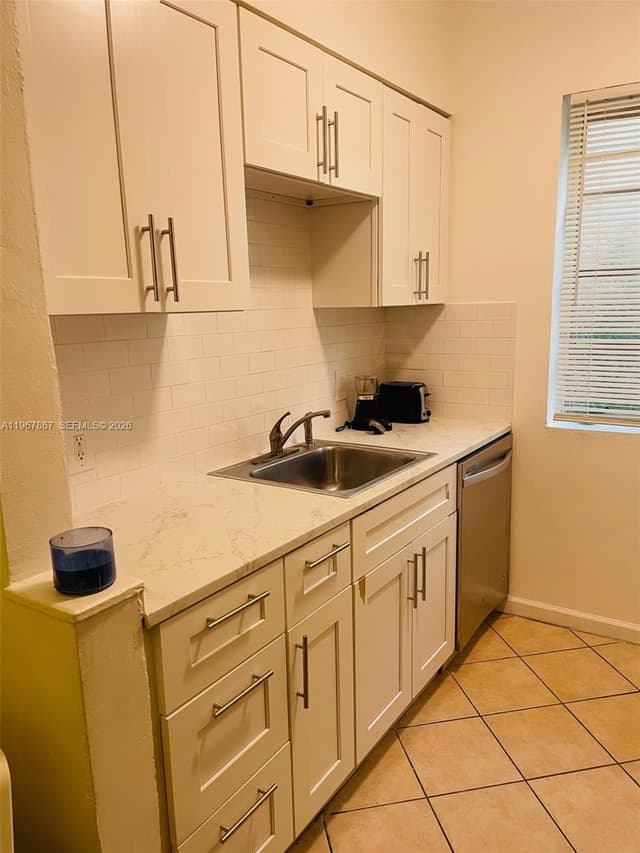 1611 Euclid Ave # 3, Miami Beach FL 33139 - Miami Beach, FL - Photo 7
