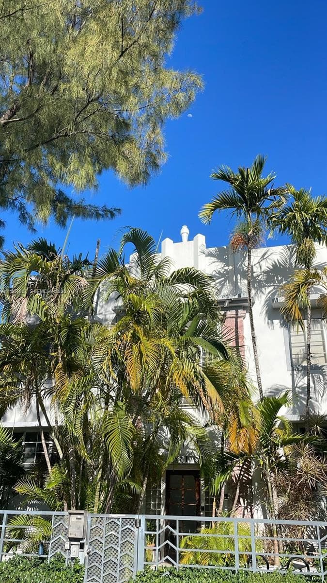 1611 Euclid Ave # 3, Miami Beach FL 33139 - Miami Beach, FL - Photo 1