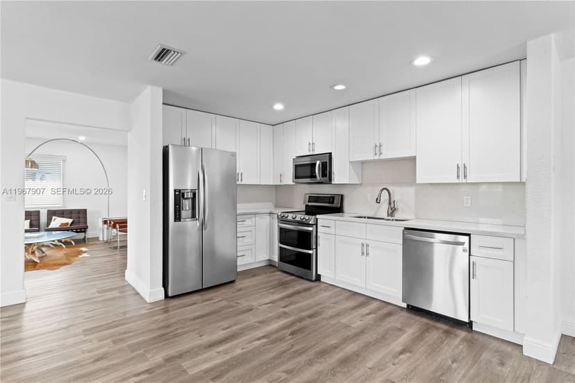 10360 SW 24th St, Miami FL 33165