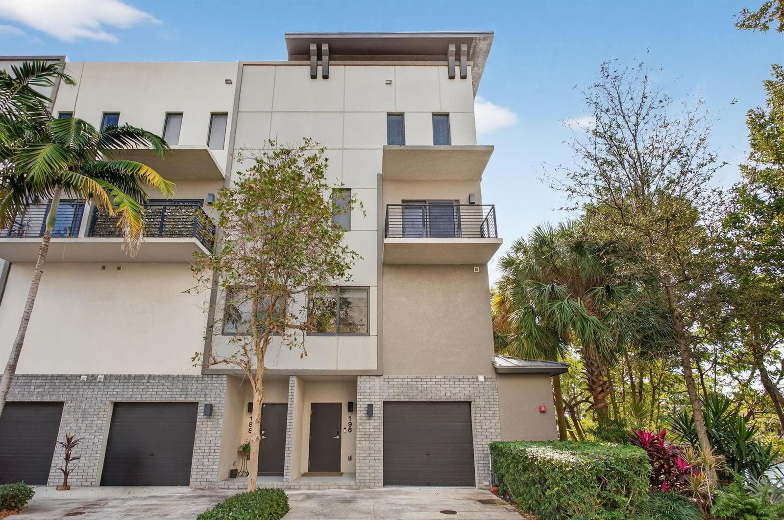 196 SE 4th Terrace # 1, Pompano Beach FL 33060 - Pompano Beach, FL - Photo 1