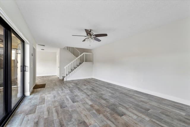 557 Green Springs Place, West Palm Beach FL 33409 - West Palm Beach, FL - Photo 6