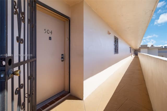 8895 Fontainebleau Blvd # 504, Miami FL 33172 - Miami, FL - Photo 2