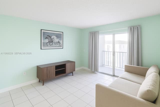 8895 Fontainebleau Blvd # 504, Miami FL 33172 - Miami, FL - Photo 5