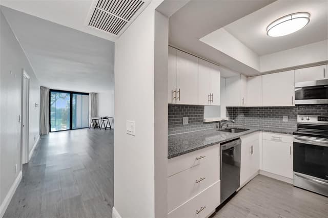 3800 N Hills Drive # 412, Hollywood FL 33021 - Hollywood, FL - Photo 5