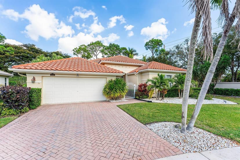 6529 Jog Estates Lane, Boynton Beach FL 33437