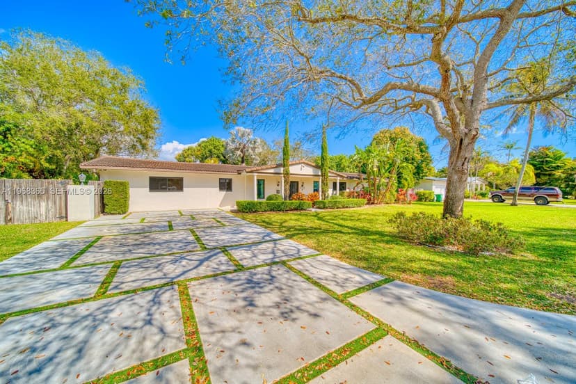 8245 SW 149th Dr, Palmetto Bay FL 33158