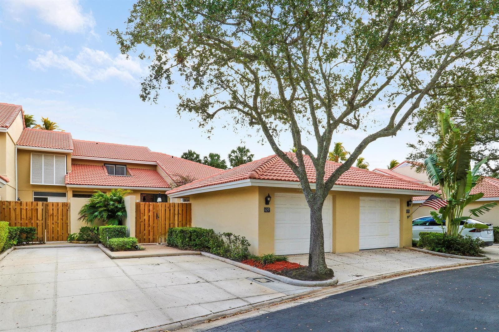 127 Old Meadow Way, Palm Beach Gardens FL 33418 - Palm Beach Gardens, FL - Photo 1