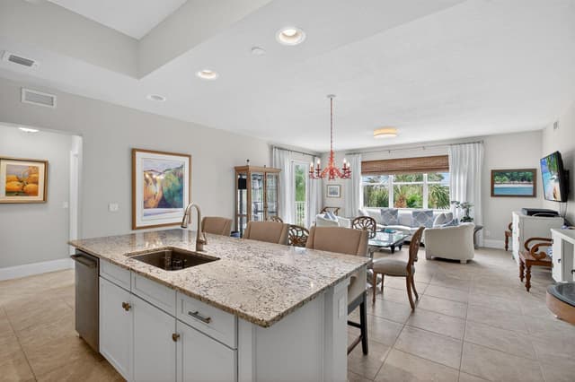834 Bay Colony Drive S, Juno Beach FL 33408 - Juno Beach, FL - Photo 5