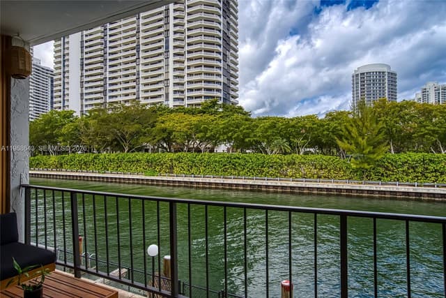3745 NE 171st St # 76, North Miami Beach FL 33160 - North Miami Beach, FL - Photo 6