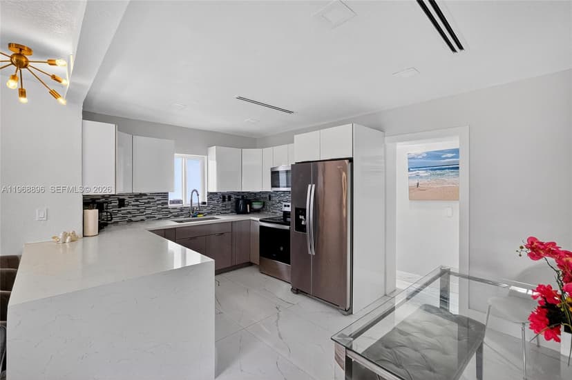 231 NW 44th St, Miami FL 33127