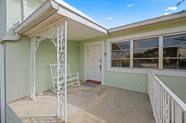 5160 Lake Osborne Drive, Lake Worth FL 33461 - Lake Worth, FL - Photo 4