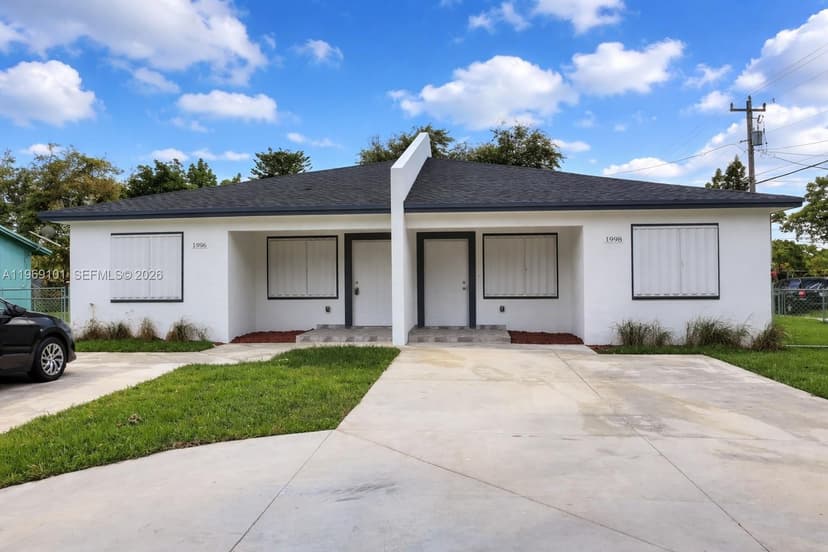 1998 NW 47th St, Miami FL 33142