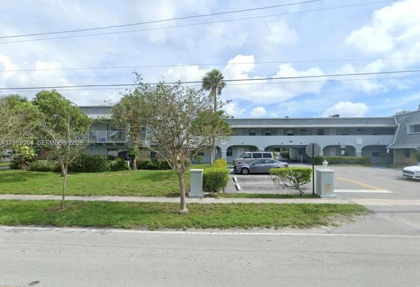 4271 NW 5th St # 114, Plantation FL 33317
