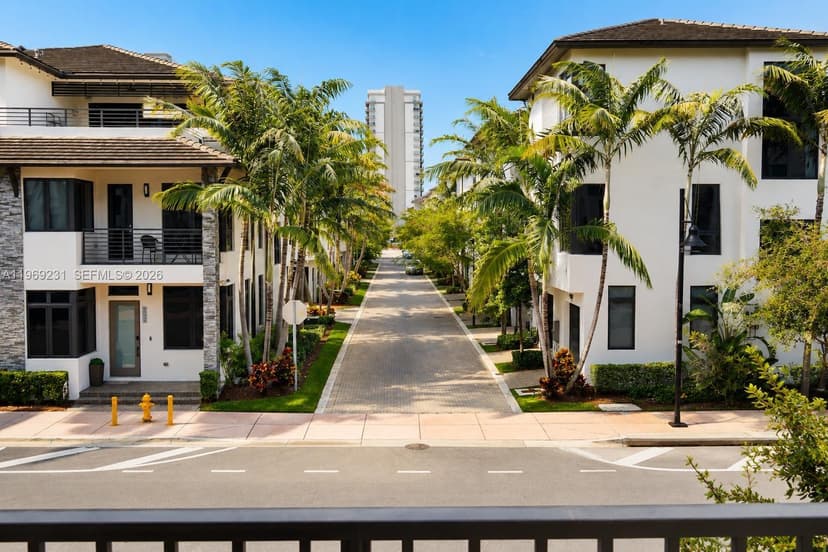 4745 NW 84th Ct # 14, Doral FL 33166