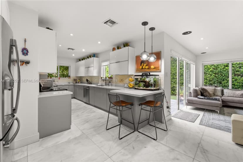 721 Bird Rd, Coral Gables FL 33146