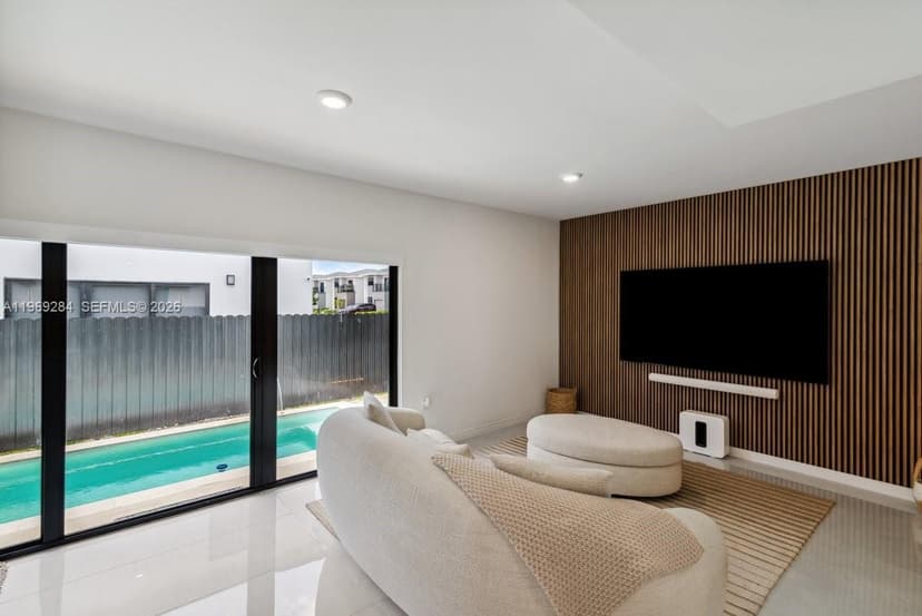 1396 NW 3rd St, Florida City FL 33034