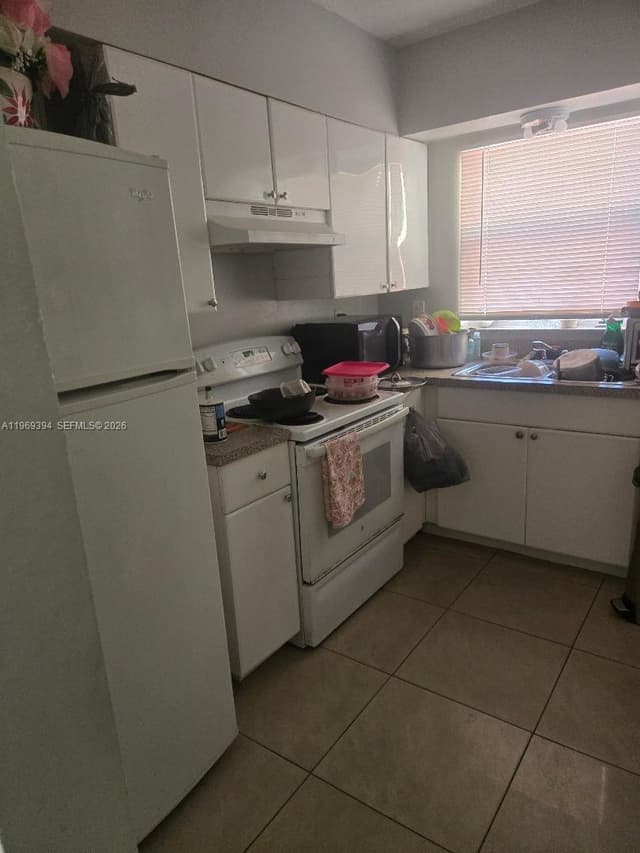 208 SW 1st Ct, Pompano Beach FL 33060 - Pompano Beach, FL - Photo 7