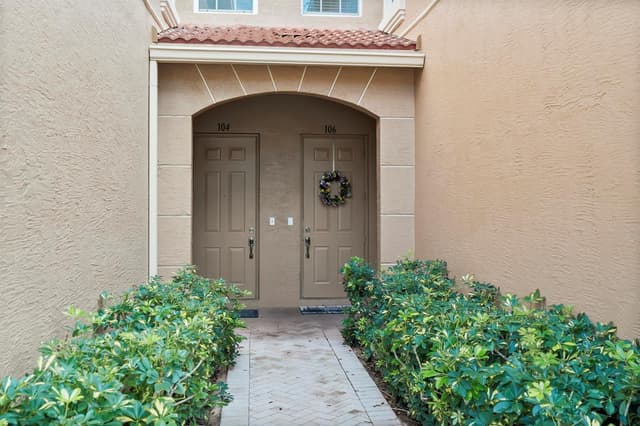 4870 Bonsai Circle # 106, Palm Beach Gardens FL 33418 - Palm Beach Gardens, FL - Photo 2