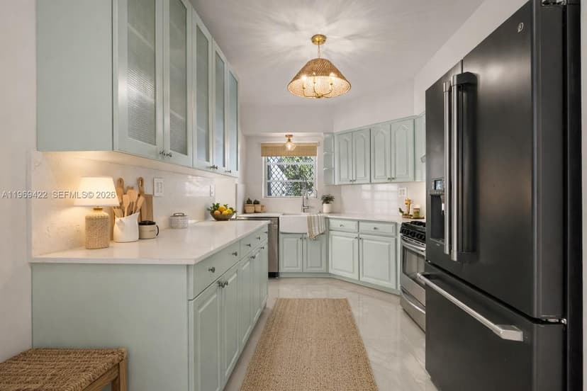 9241 Marine Dr, Cutler Bay FL 33189