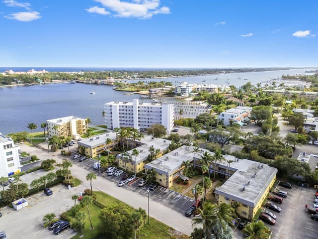 240 Croton Avenue # 102, Lantana FL 33462 - Lantana, FL - Photo 2