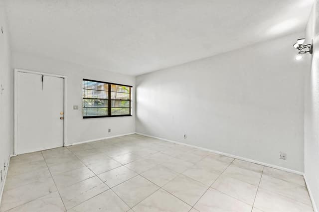 240 Croton Avenue # 102, Lantana FL 33462 - Lantana, FL - Photo 5
