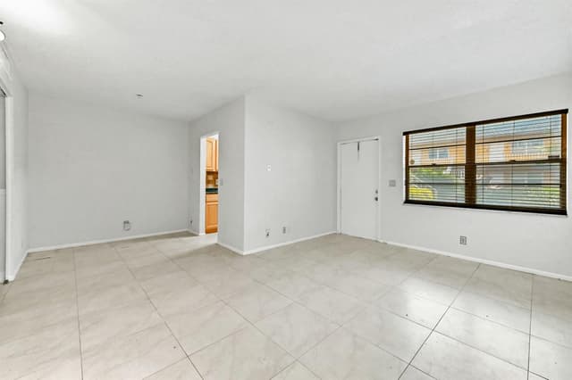 240 Croton Avenue # 102, Lantana FL 33462 - Lantana, FL - Photo 4