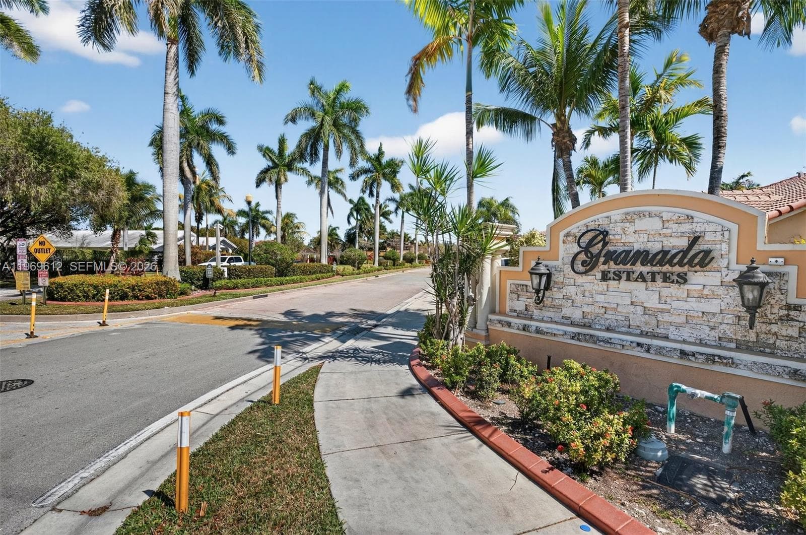 426 NE 20th Ave, Homestead FL 33033 - Homestead, FL - Photo 1