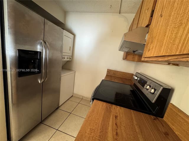 1024 Twin Lakes Dr # F, Coral Springs FL 33071 - Coral Springs, FL - Photo 2