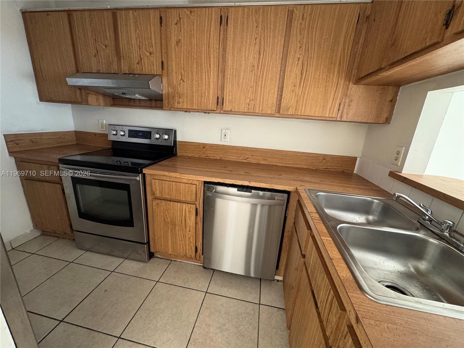 1024 Twin Lakes Dr # F, Coral Springs FL 33071 - Coral Springs, FL - Photo 1