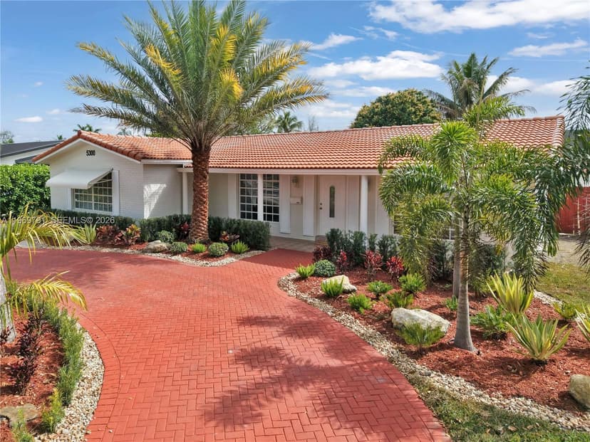 5300 Grant St, Hollywood FL 33021