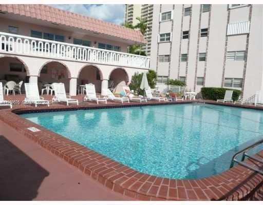 3181 S Ocean Dr # 304, Hallandale Beach FL 33009 - Hallandale Beach, FL - Photo 1
