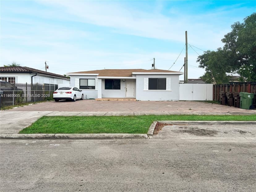 221 W 31st St, Hialeah FL 33012