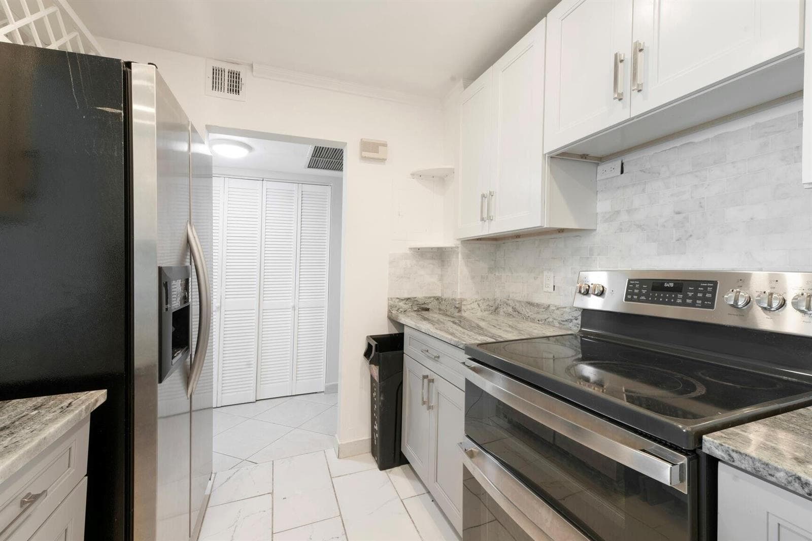 3800 N Hills Drive # 402, Hollywood FL 33021 - Hollywood, FL - Photo 1