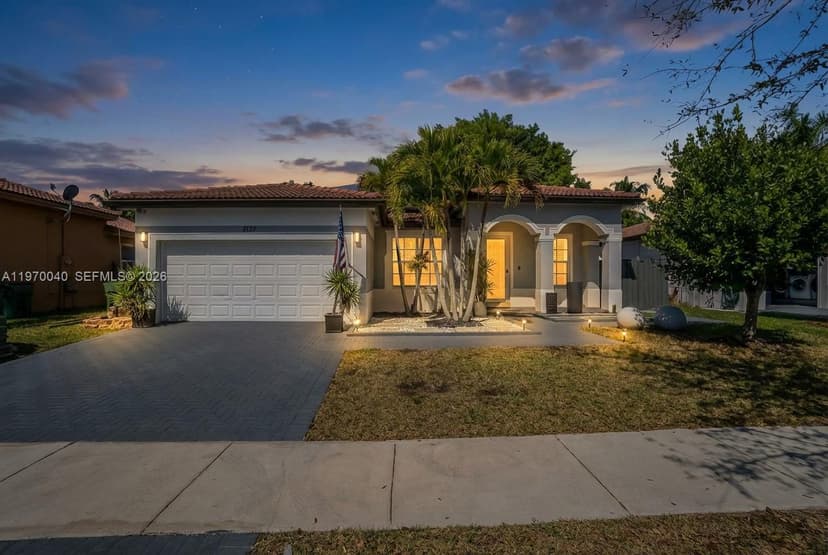 2132 NE 38th Rd, Homestead FL 33033